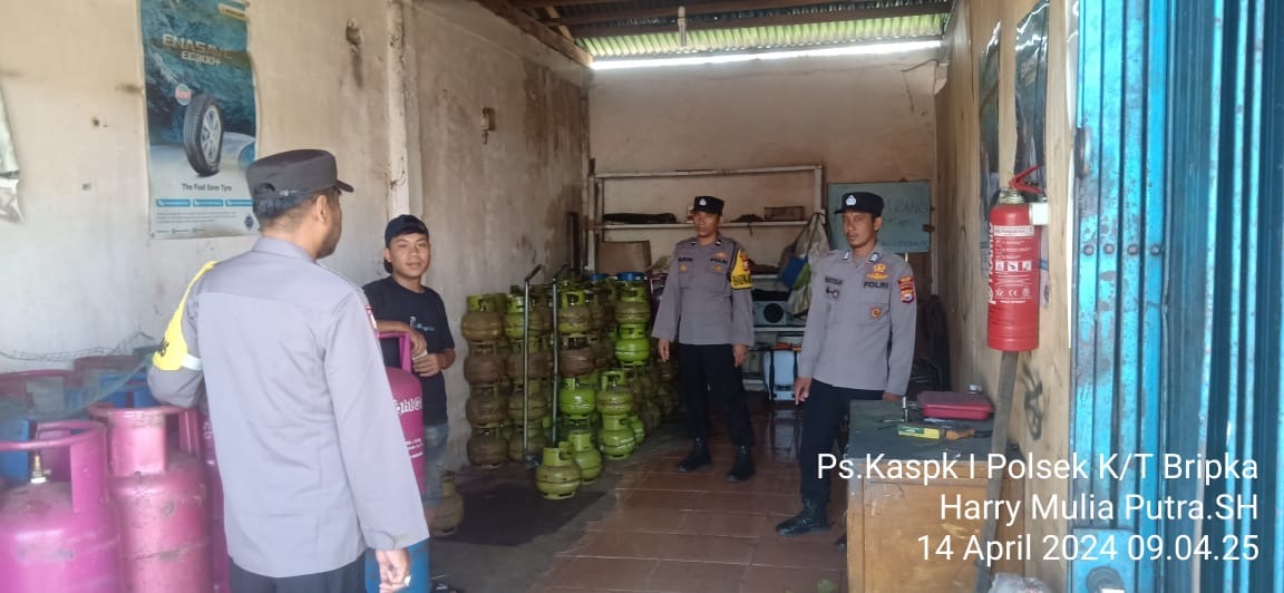 Piket Yanmas Polsek Kaur Tengah Patroli Dialogis dan Pengawasan Kamtibmas di Wilkum