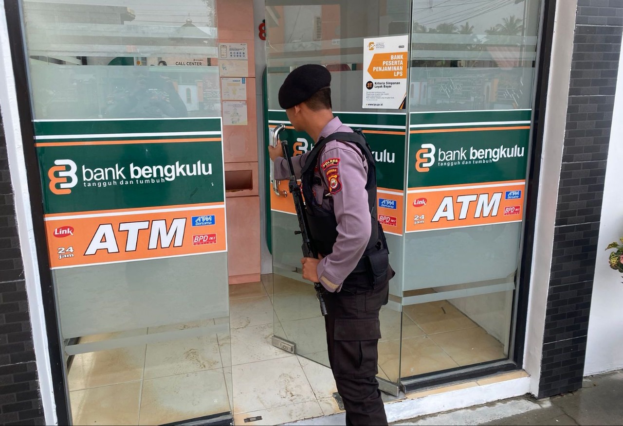 Patroli Personel Sat Samapta Polres Kaur Cek Objek Vital 