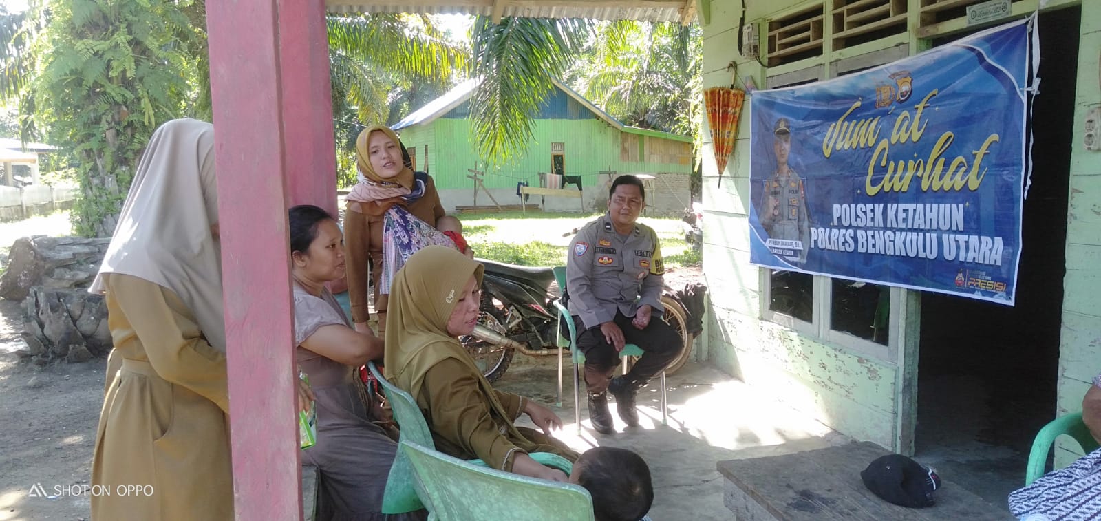 Lewat Jumat Curhat, Polsek Ketahun Menjadi Lebih Dekat Dengan Masyarakat