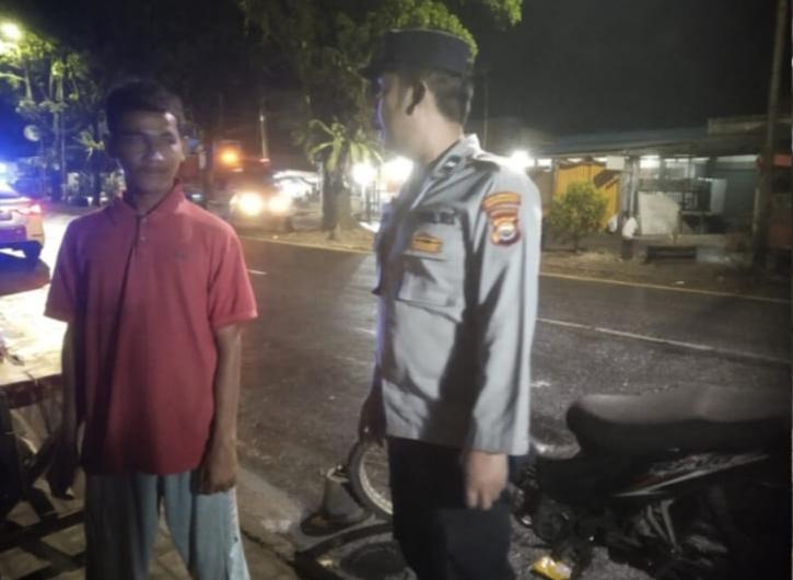 Melalui Radio Karisma Unit Kamseltibcar Satlantas Polres BU Ajak Masyarakat untuk Tertib Berlalu Lintas dan Patuh Pajak Kendaraan Bermotor