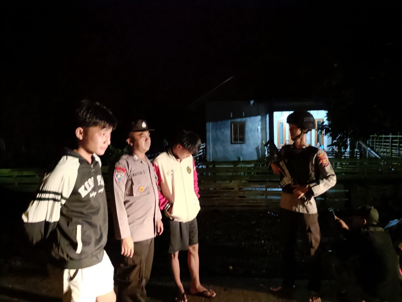 Personel Piket Yanmas Polsek Padang Guci Hulu Melaksanakan Patroli Diologis Antisipasi 3C dan Premanisme 