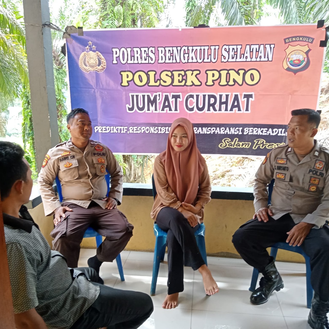 Perkuat Sinergitas Polisi dengan Masyarakat, Kapolsek Pino  Gelar Jumat Curhat di Desa Batu Bandung 