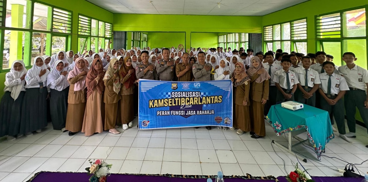 Personel Lantas Bengkulu Utara Sambangi SMAN 9 BU Sosialisasikan Kamseltibcarlantas