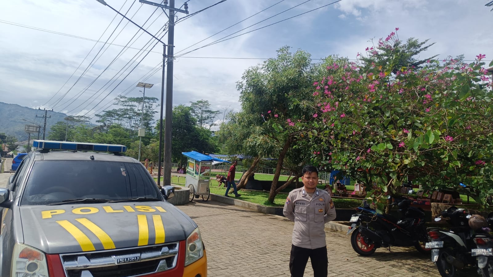 Personel Polsek Lebong Atas Laksanakan Patroli Dialogis di Objek Wisata Danau Picung dan Taman Karang Nio