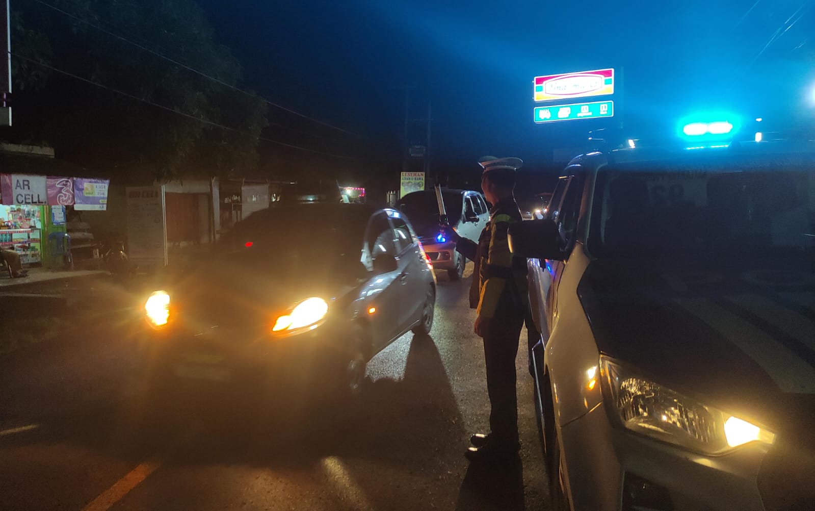 Patroli Blue Light Sat Lantas Polres Kaur Jaga Keamanan dan Kelancaran Lalin