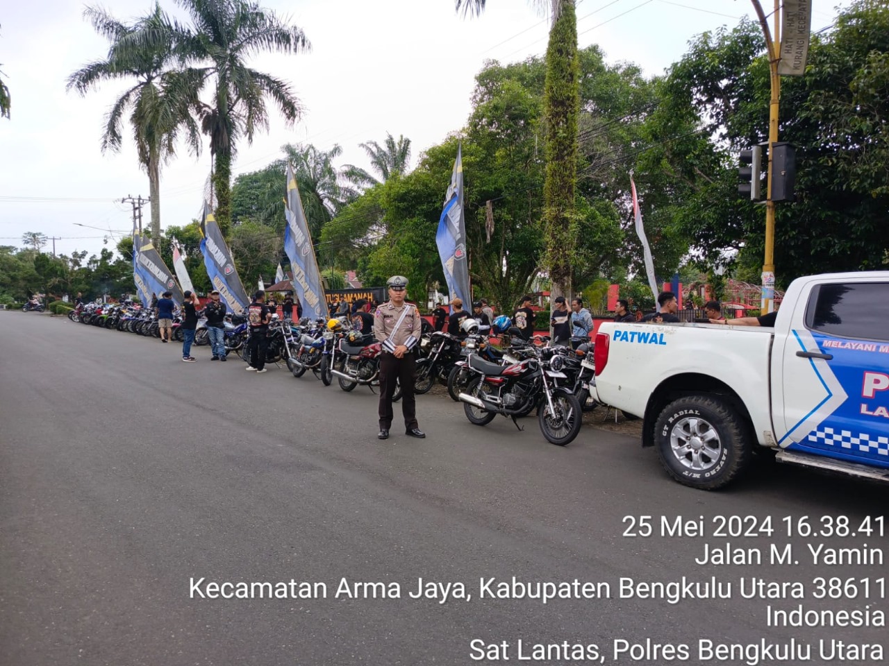 Satlantas Polres Bengkulu Utara Polda Bengkulu Laksanakan Pengawalan Komunitas Sepeda Motor Rx King