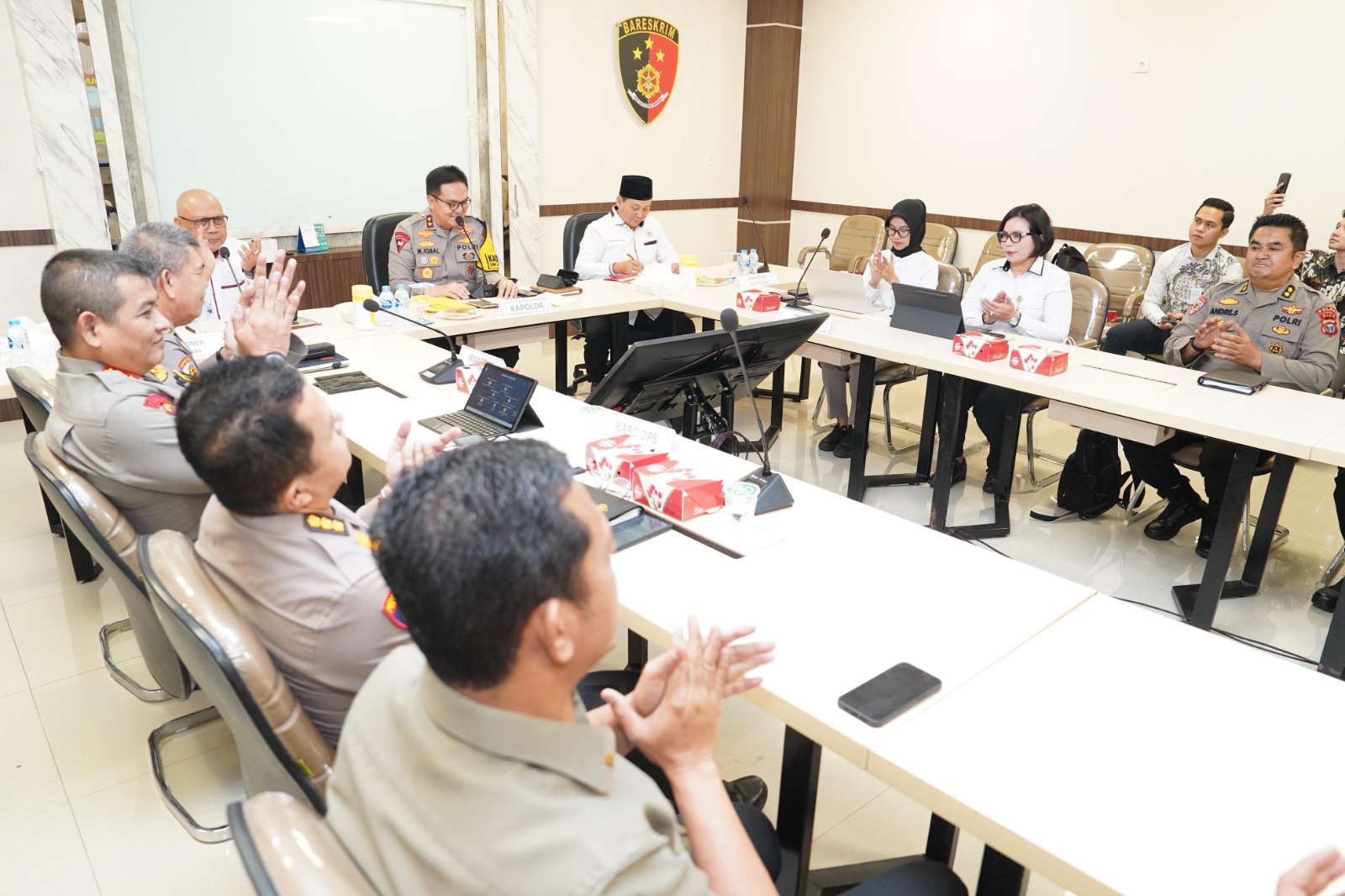 Kunker ke Polda Riau, Kompolnas Puji Persiapan Pengamanan Pilkada dan Tekankan Antisipasi Konflik Sosial