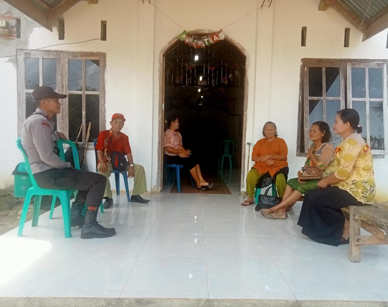 Polsek Sungai Rumbai Minggu Kasih dan Pengamanan Dialogis di Gereja HKBP Desa Sumber Makmur 