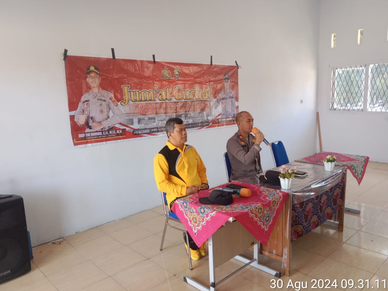 Polsek Bermani Ulu Jumat Curhat di Desa Sumberejo, Sampaikan Imbauan Jaga Kamtibmas 