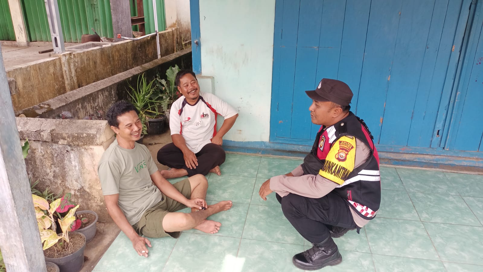 KRYD Patroli Siang Anggota Polsek Semidang Alas Berikan Imbaun Kamtibmas Jelang Pilkada Tahun 2024