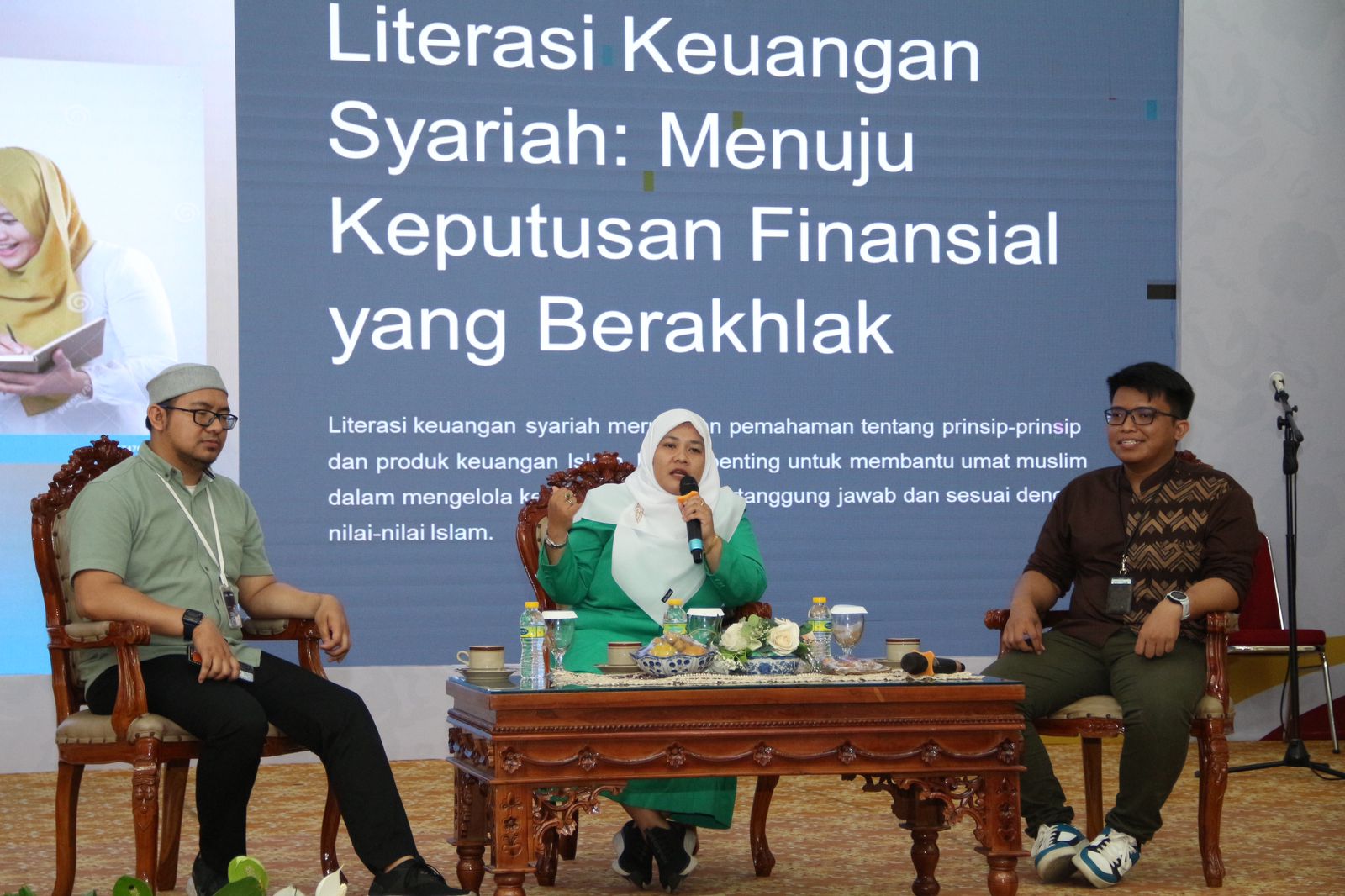 PW Fatayat NU Bengkulu Gelar Sosialisasi Literasi Keuangan Syariah, Dihadiri Gubernur dan Ketum PP Fatayat NU