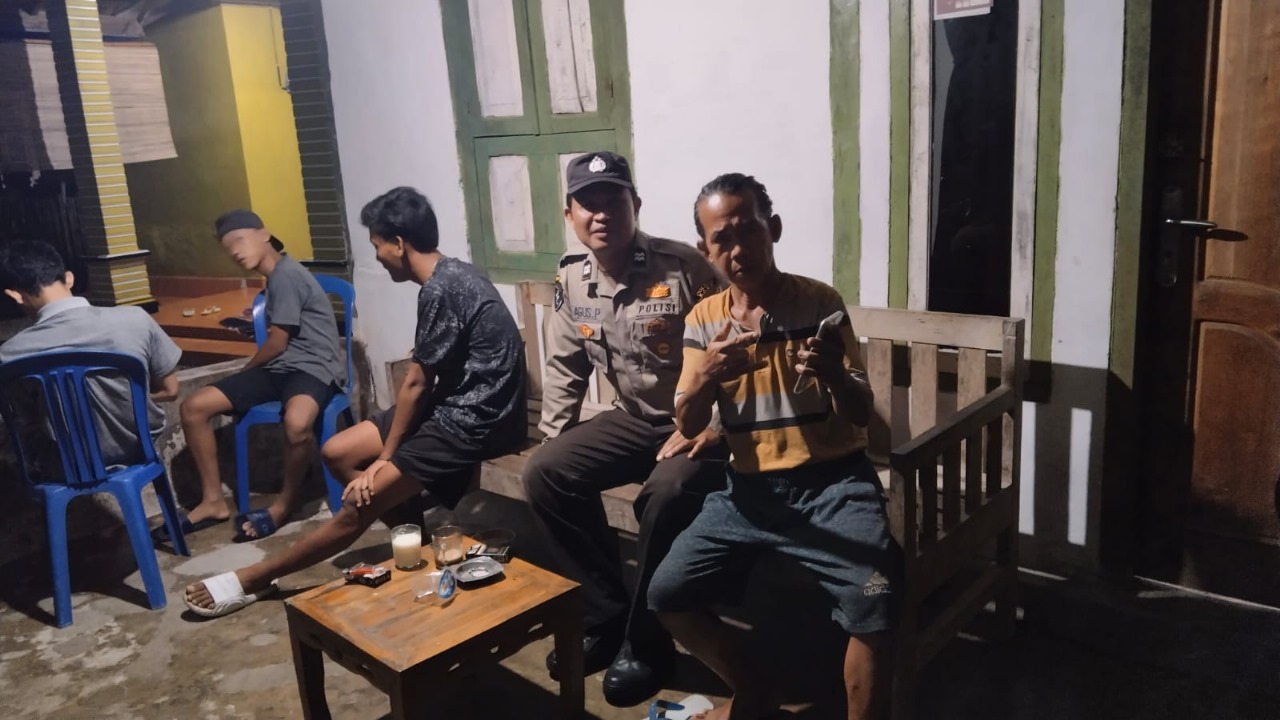 Personel Polsek Kaur Selatan, Patroli Jam Malam Titik Rawan Tindak Pidana Antisipasi Aksi Kejahatan di Wilkum