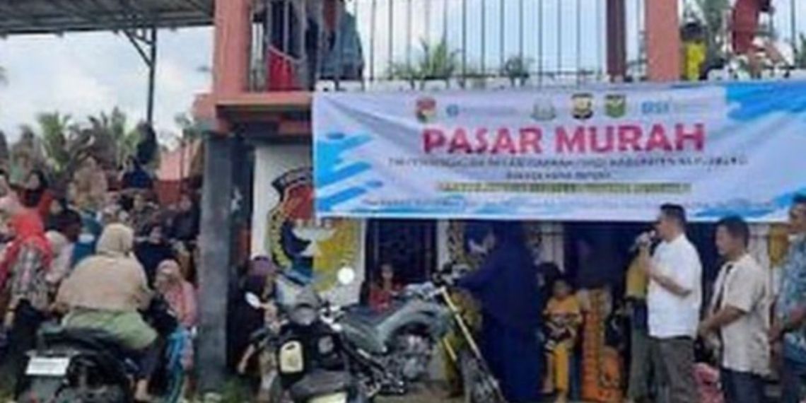 Cooling Sistem, Polsek Mukomuko Selatan Amankan Giat Pasar Murah