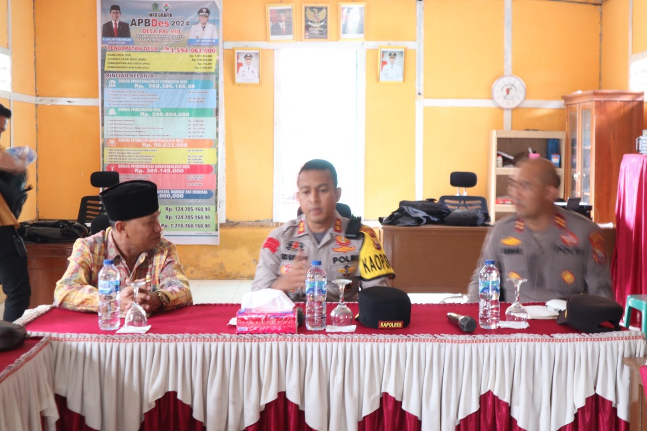 Kapolres Rejang Lebong dan Kapolsek Bermani Ulu Gelar Jumat Curhat Bersama Warga Kecamatan Bermani Ulu 