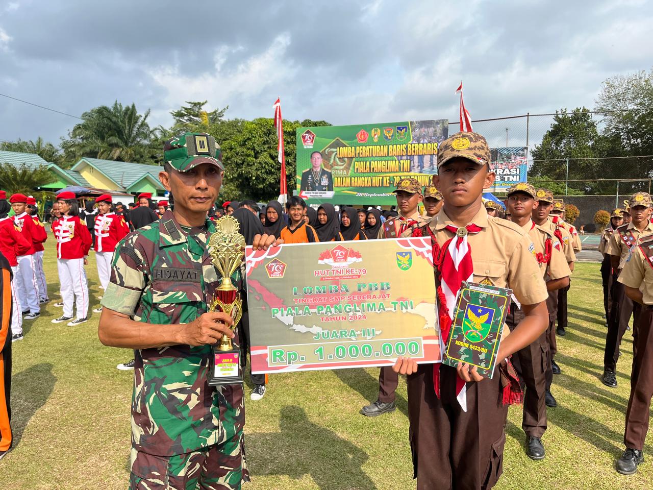 HUT TNI ke - 79, Kodim 0423 Bengkulu Utara Gelar Lomba PBB Tingkat SMP-SMA Sederajat 