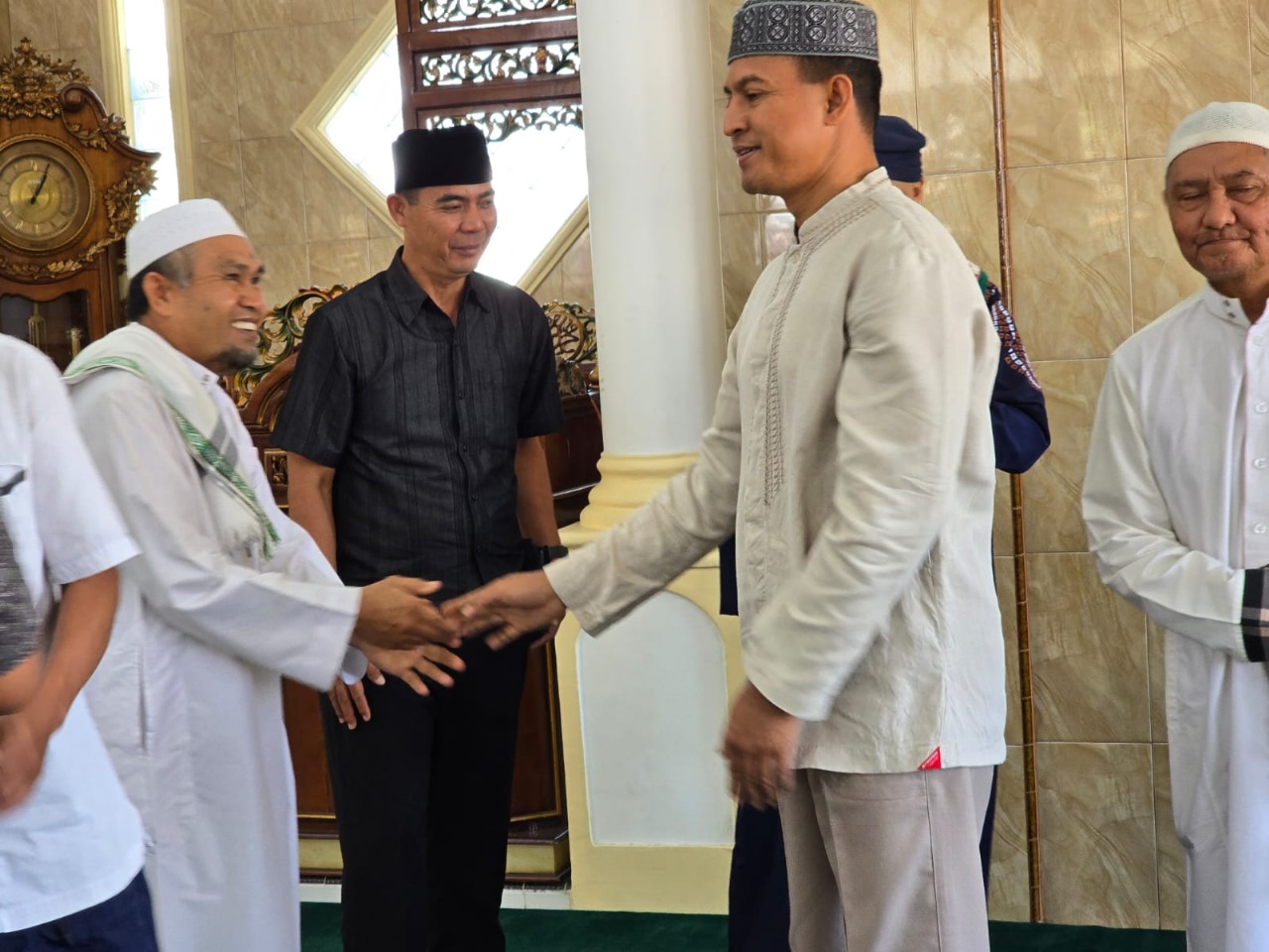 Kapolres Rejang Lebong Laksanakan Jumat Keliling dan Silaturahmi di Masjid At-Taqwa