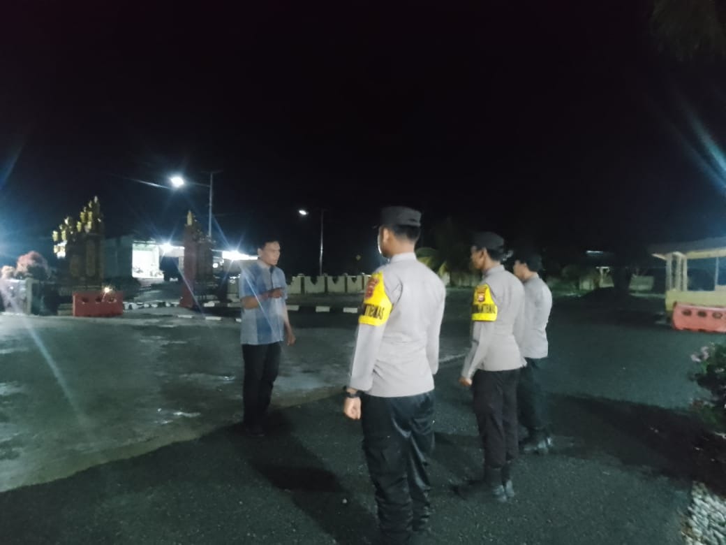 Pastikan Kesiapan Personel Jalankan Tugas, Piket Yanmas Polsek Tanjung Kemuning Gelar Apel Malam 