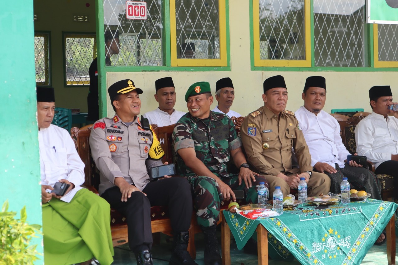 Kapolres Rejang Lebong Hadiri Apel Hari Santri Nasional di Lapangan Setia Negara 