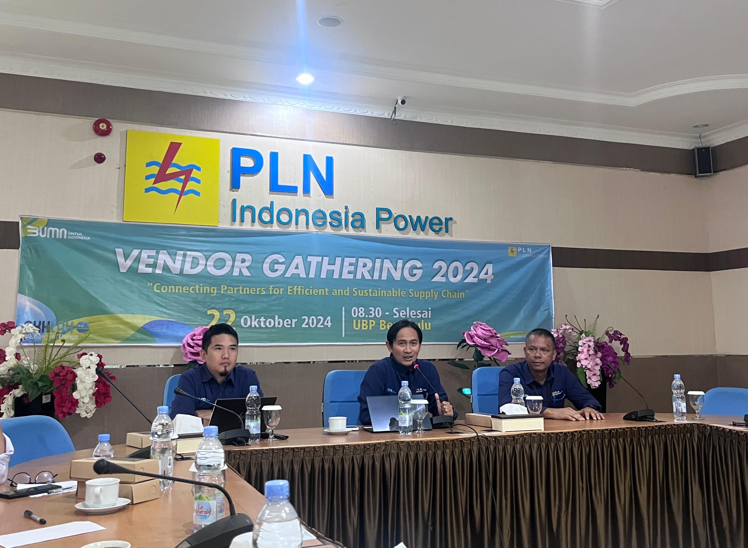 Manager PLN IP UBP Bengkulu, Bapak Ariful Bahri memberikan sambutan dalam pembukaan Vendor Gathering 2024 di lingkungan PLN IP UBP Bengkulu.
