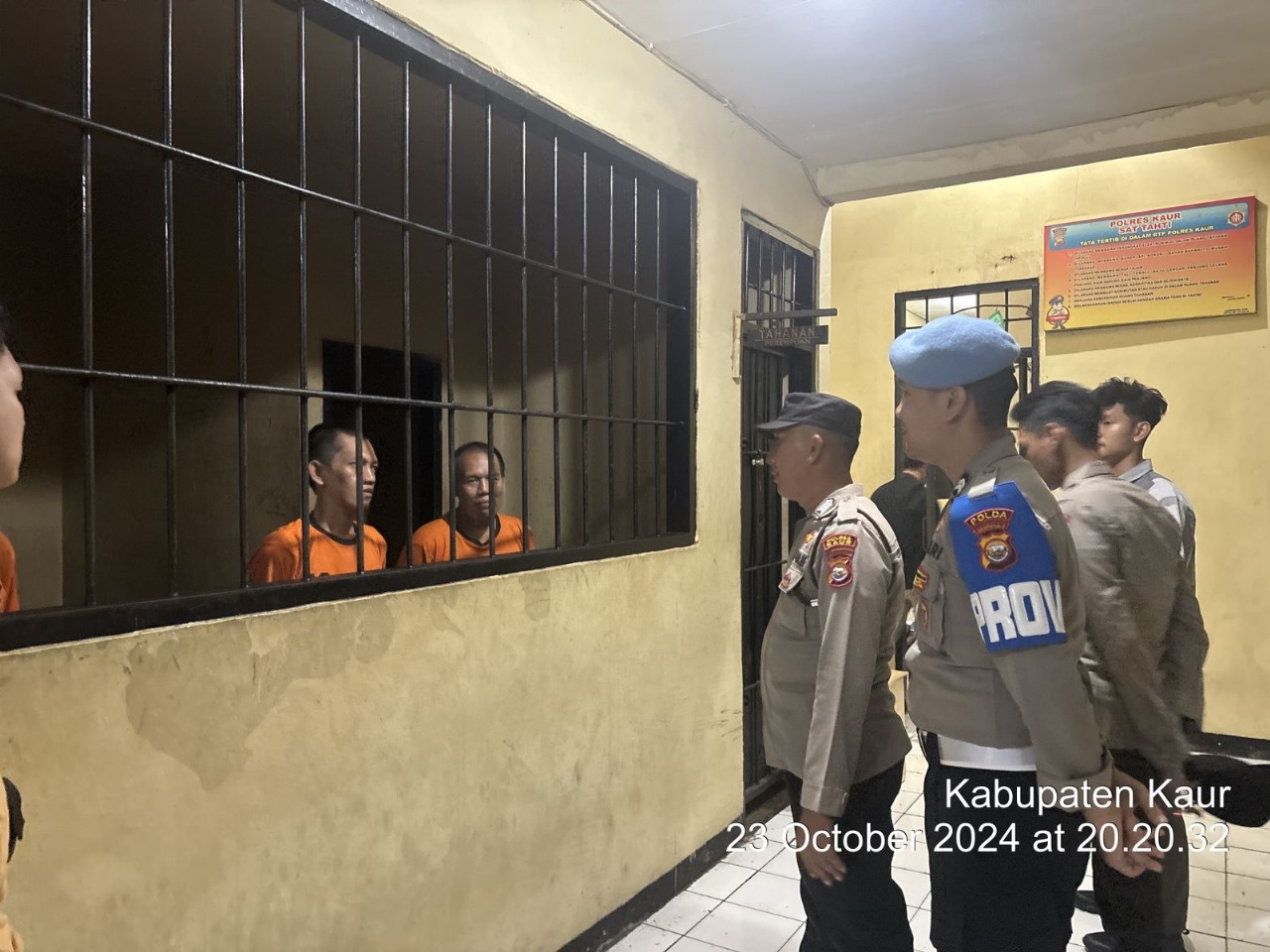 Pastikan Aman, Piket Pawas Polres Kaur Cek dan Kontrol Ruang Tahanan