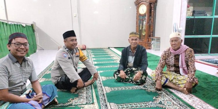 Cooling System Pilkada 2024, Polres Rejang Lebong Melaksanakan Subuh Keliling Di Masjid Al – Fath Kecamatan Padang Ulak Tanding