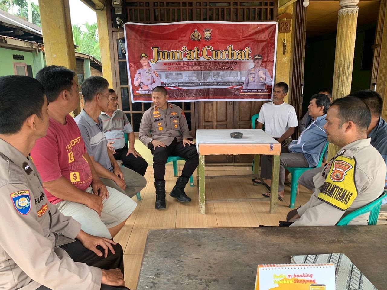 Kapolres Rejang Lebong Hadiri Jumat Curhat di Padang Ulak Tanding, Ajak Masyarakat Jaga Keamanan Lingkungan