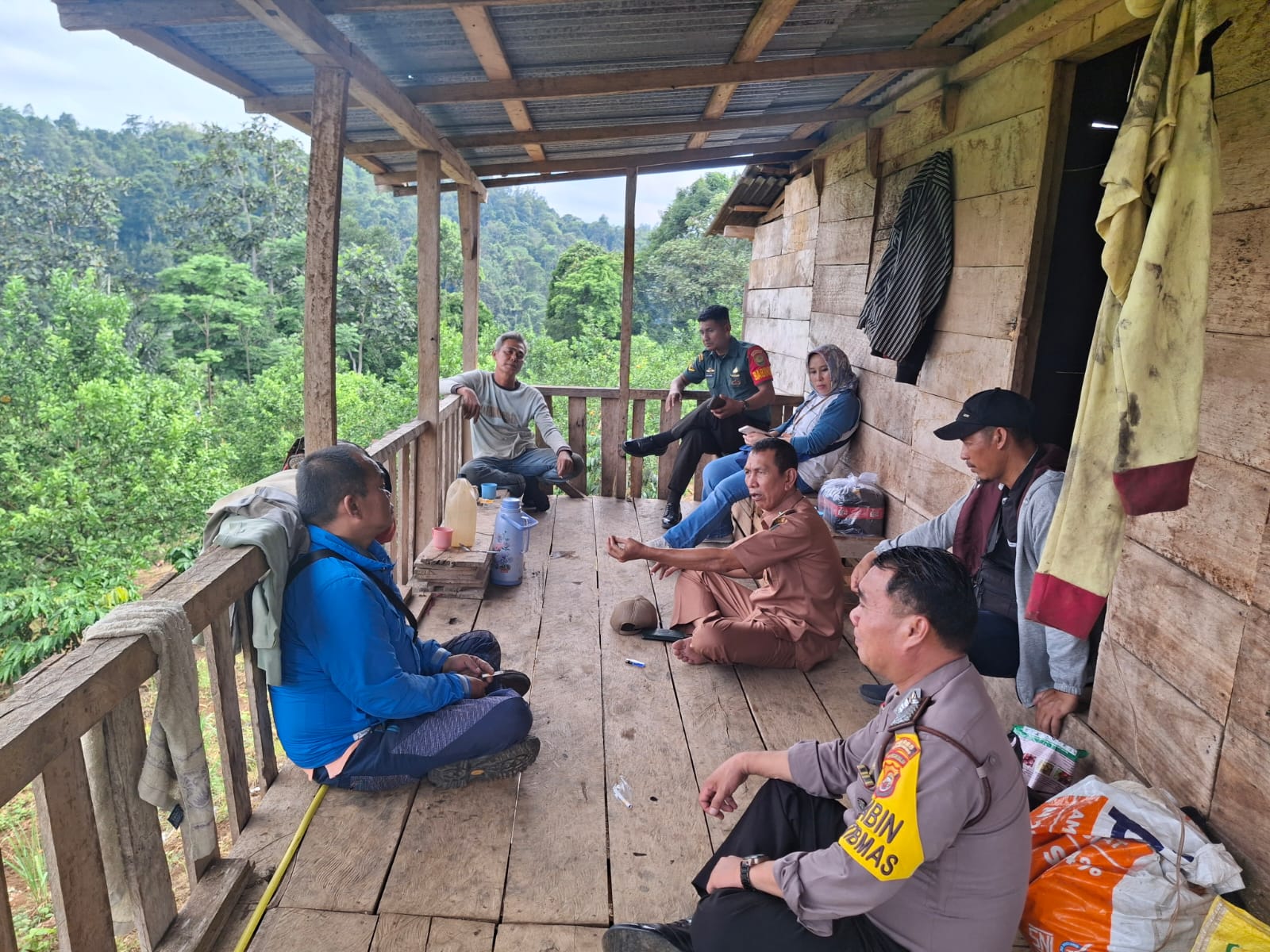 Kapolsek Sindang Kelingi Gelar Sambang dan Tatap Muka, Ajak Warga Jaga Keamanan Lingkungan