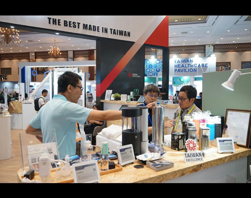 Suasana Paviliun Taiwan Excellence yang banyak dikunjungi pengunjung dalam event pameran Taiwan Expo 2024 di JCC Senayan, Jakarta, Kamis (16 Mei 2024).