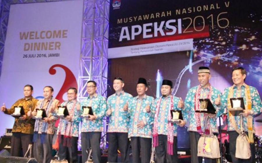 Walikota Bengkulu Helmi Hasan menghadiri saat pembukaan munas V APEKSI di Jambi