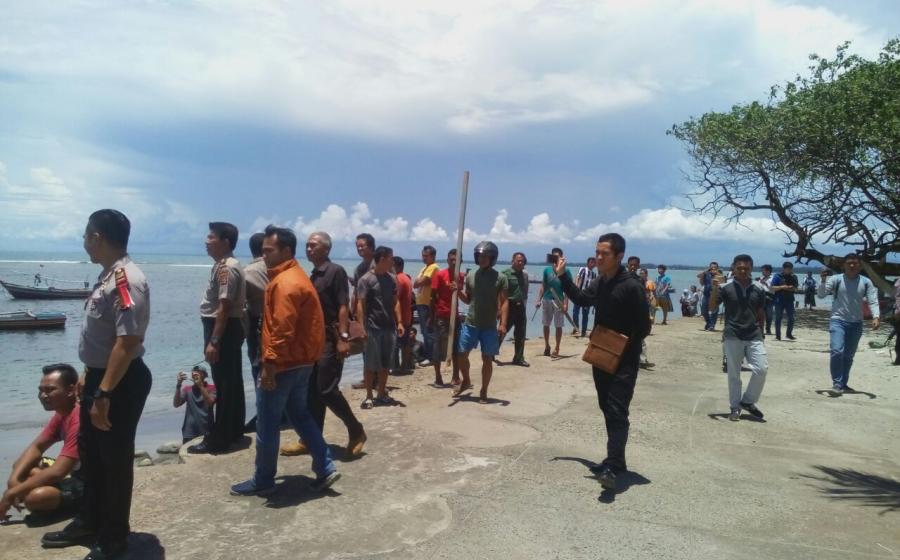 Kelurahan Malabero, Kampung Nelayan Mencekam