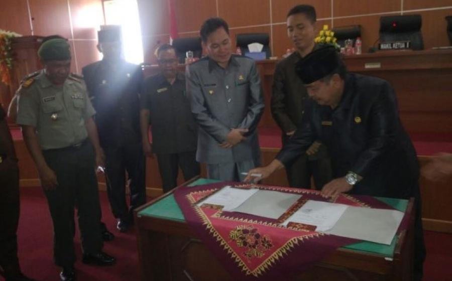 Paripurna Bahas Pandangan Akhir Fraksi Tentang Raperda No. 1 Tahun 2015