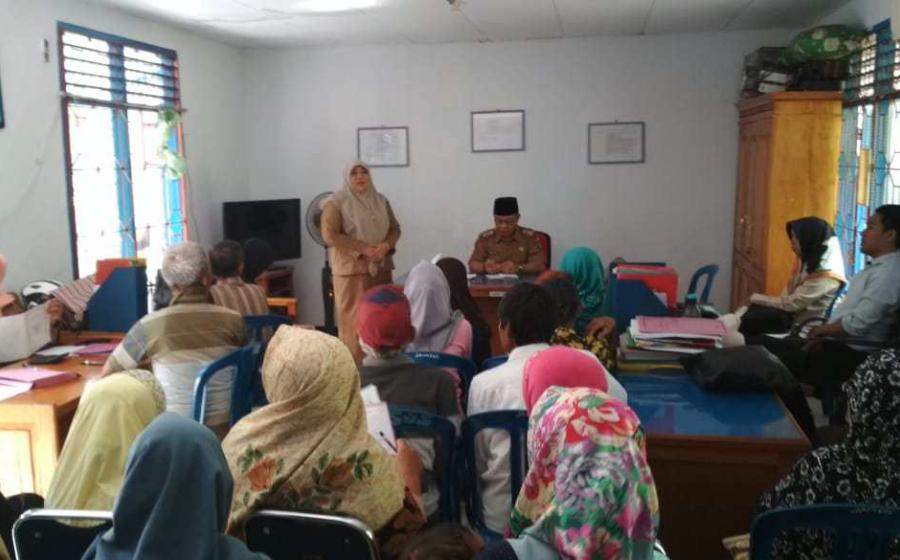 bantuan Dinsos ke warga  lansia 