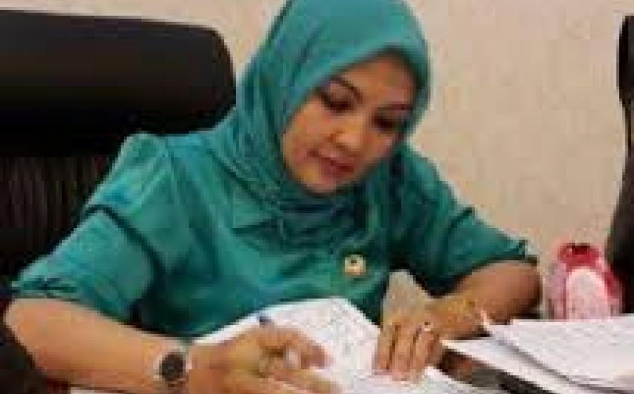 Erna Sari Dewi  Menunggu Perintah DPP