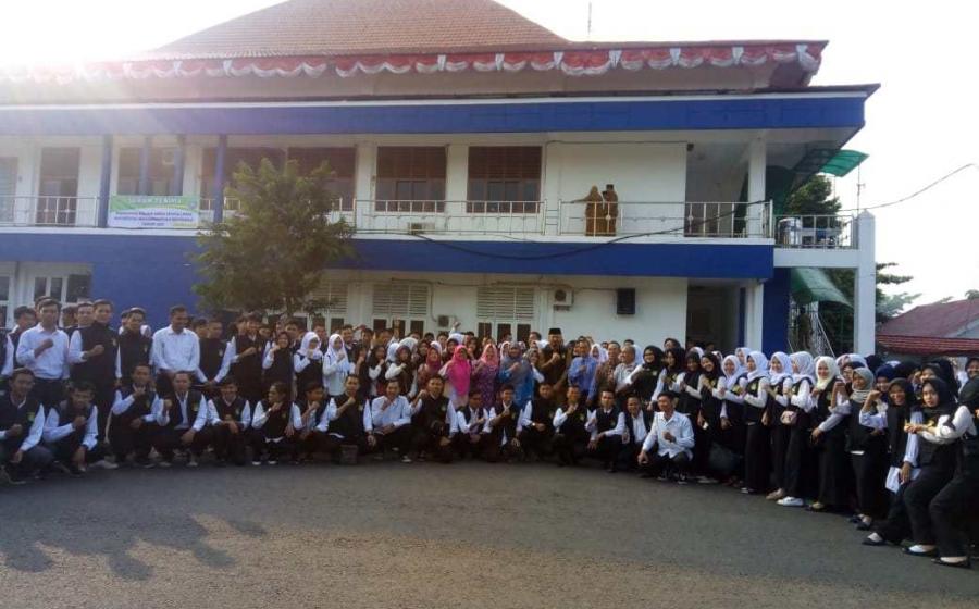 Mahasiswa UMB KKN
