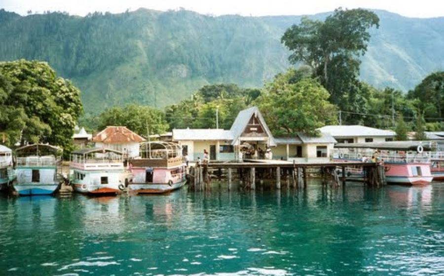  Pulau Samosir
