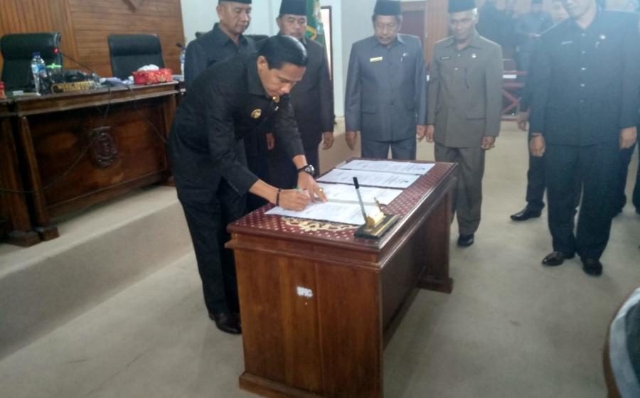 bupati kaur dan DPRD kaur 