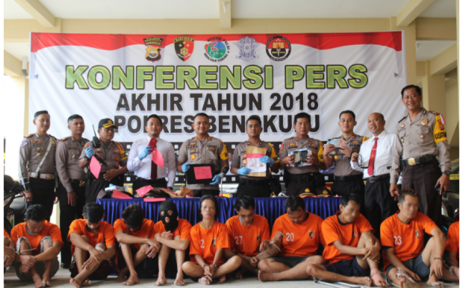 Hukum