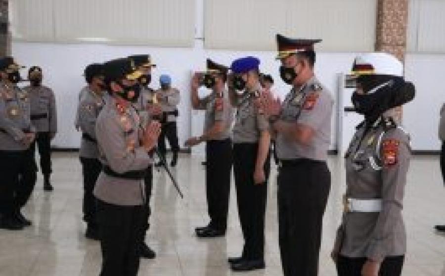 Hukum
