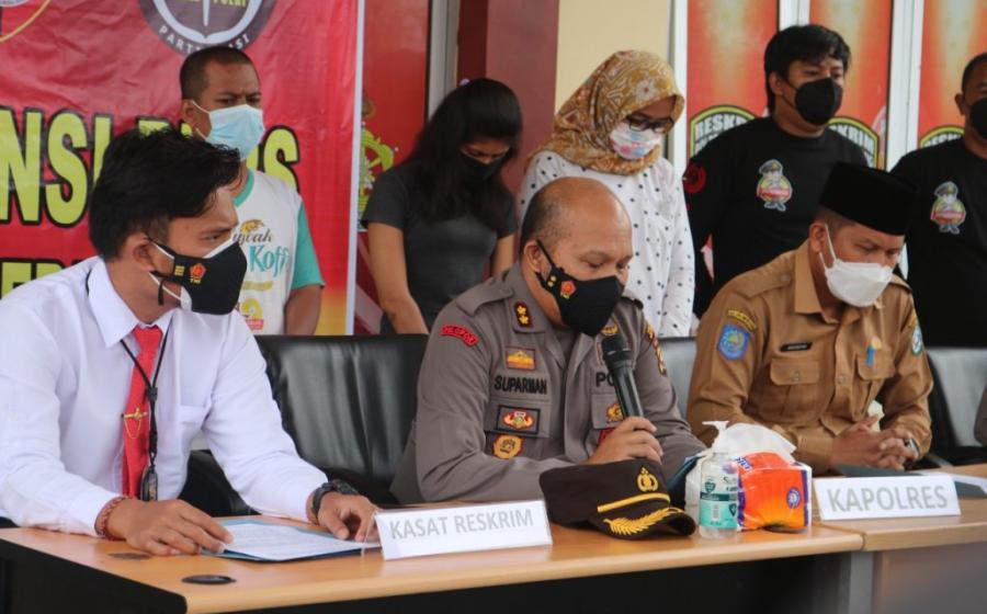 Hukum