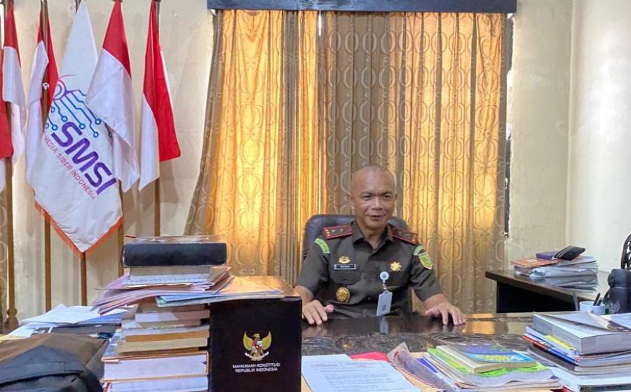 Koordinator Masyarakat Anti Korupsi Indonesia ( MAKI ) Boyamin Saiman