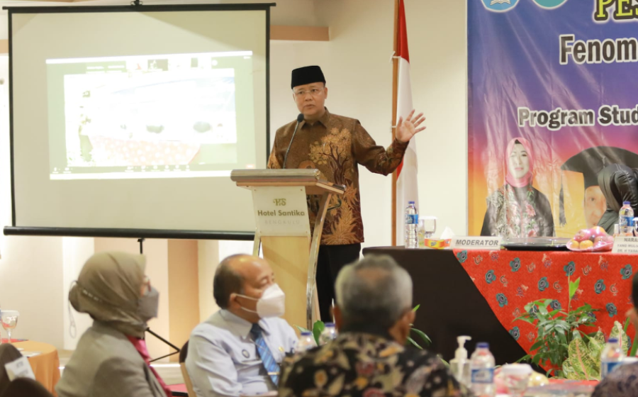 Penyampaian Gubernur Bengkulu Rohidin mersyah pada seminar tekan angka tindak asusila dan pernikahan dini