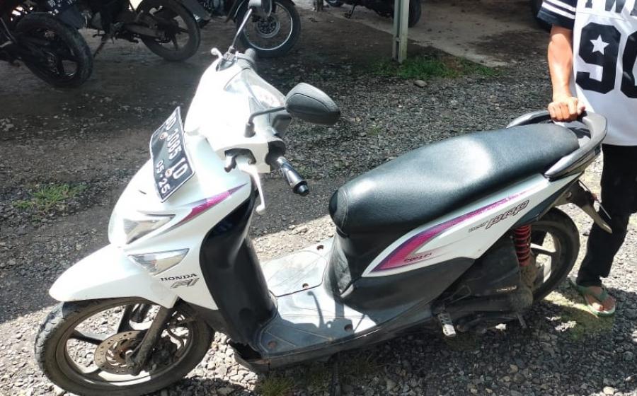 anak di awahumur ugal-ugalan mengendarai motor mengalami kecelakaan
