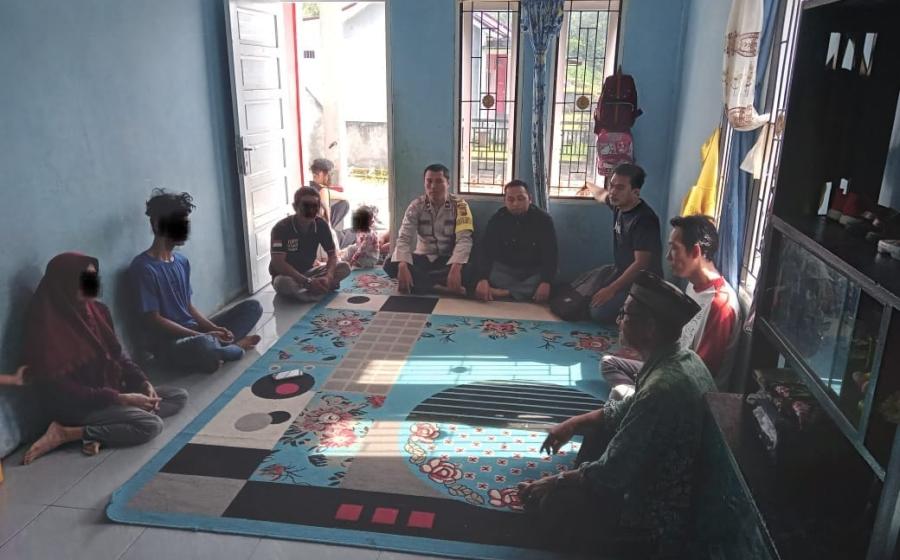 Bersama BMA dan Perangkat Desa, Bhabinkamtibmas Polsek Curup Gelar Mediasi Permasalahan Warga