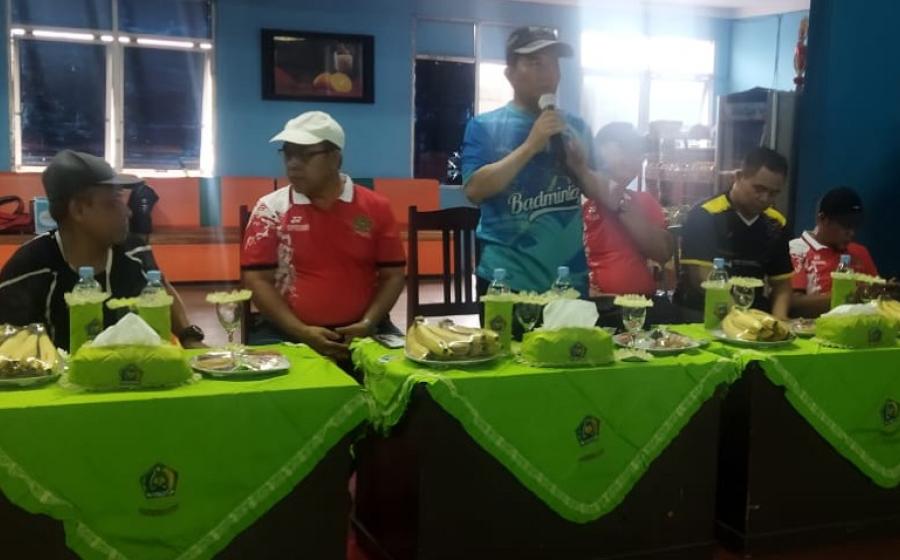  Semarak dalam rangka memeriahkan HUT RI ke-77 Tahun 2022, Keluarga besar Kantor Wilayah (Kanwil) Kementerian Agama Provinsi Bengkulu menggelar enam cabang perlombaan. Yakni lomba Solo song, lomba domino, perlombaan kartu song, kemudian menggelar lomba kebersihan ruangan dan lomba Badminton serta pertandingan tenis meja.