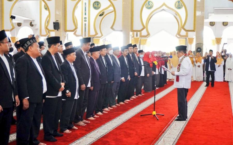  Ketua Umum Dewan Masjid Indonesia (DMI) M. Jusuf Kalla melantik Sekda Hamka Sabri sebagai Ketua Umum Pimpinan Wilayah (DPW) DMI Provinsi Bengkulu. 