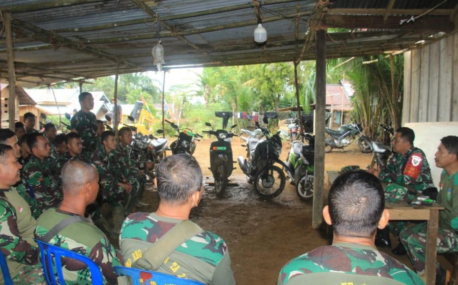 Dandim 0423/BU Ambil Apel Satgas TMMD Ke 114