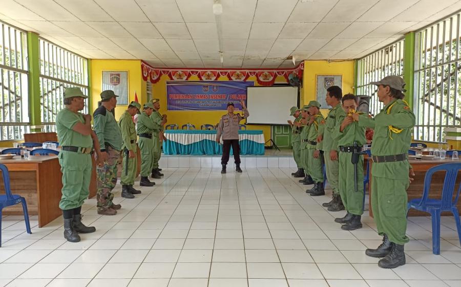hukum
