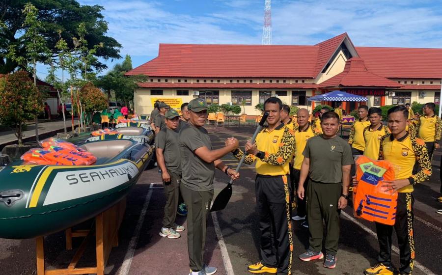 Sambut HUT Bhayangkara Ke-77, Polres Kaur  Olahraga Bersama Kodim 0408 BSK, Pos AL Linau, dan Brimob Subden 3B Pelopor Nusuk