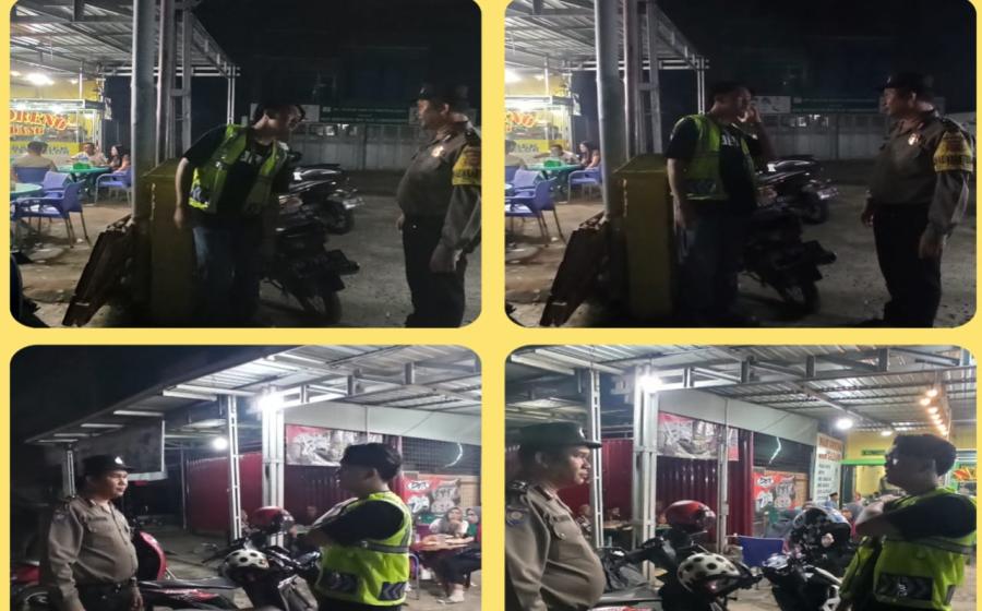Patroli Malam, Personel Polsek Teluk Segara Sampaikan Imbaun Kamtibmas Kepada Petugas Parkir 