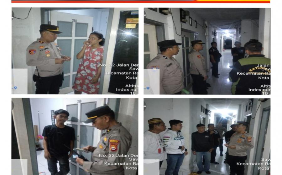 Monitoring Kegiatan Masyarakat, Kapolsek Ratu Agung Sampaikan Imbaun Kamtibmas kepada Penghuni Kostan   
